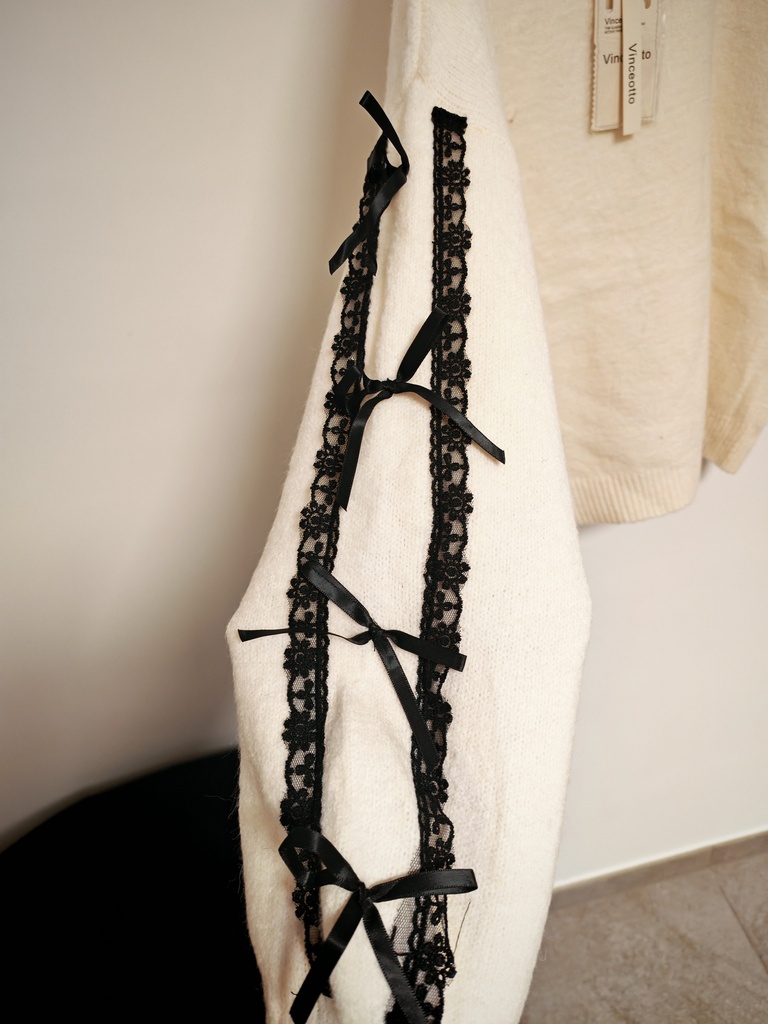 Pull Ecru "Lolita" nœud sans manches