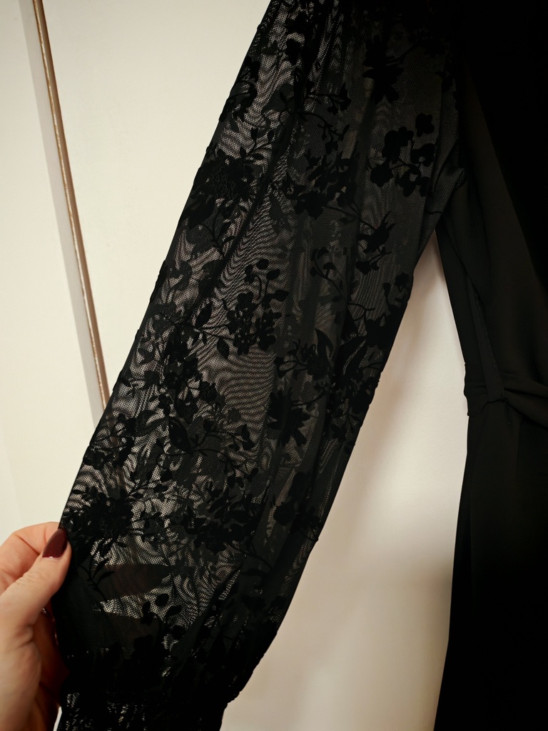 Robe noire dentelle "Jude"