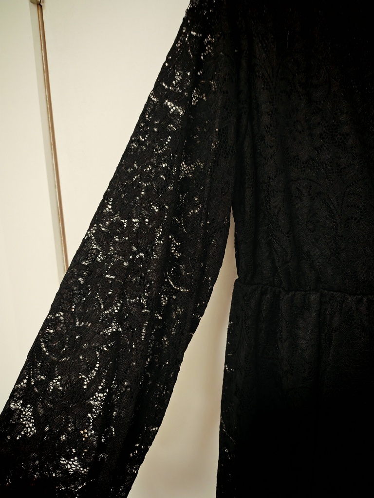 Robe noire dentelle "Jude"