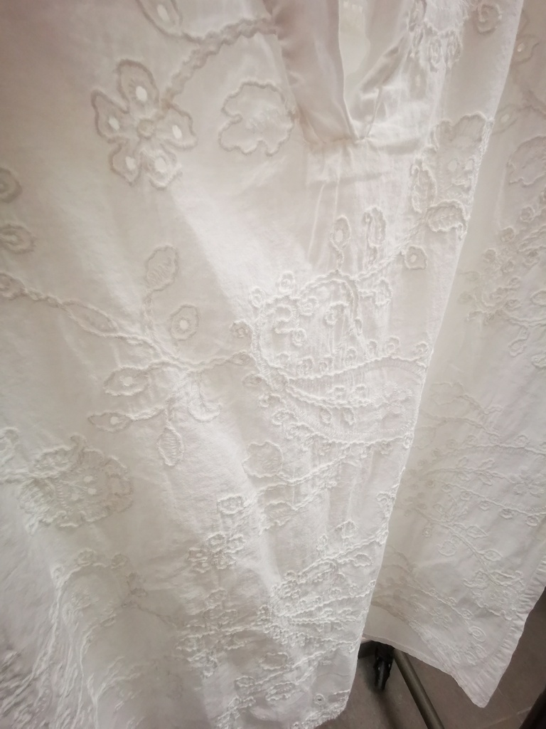 blouse Gincko +collier marine (copie)