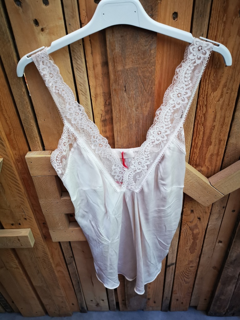 Top dentelle beige PT