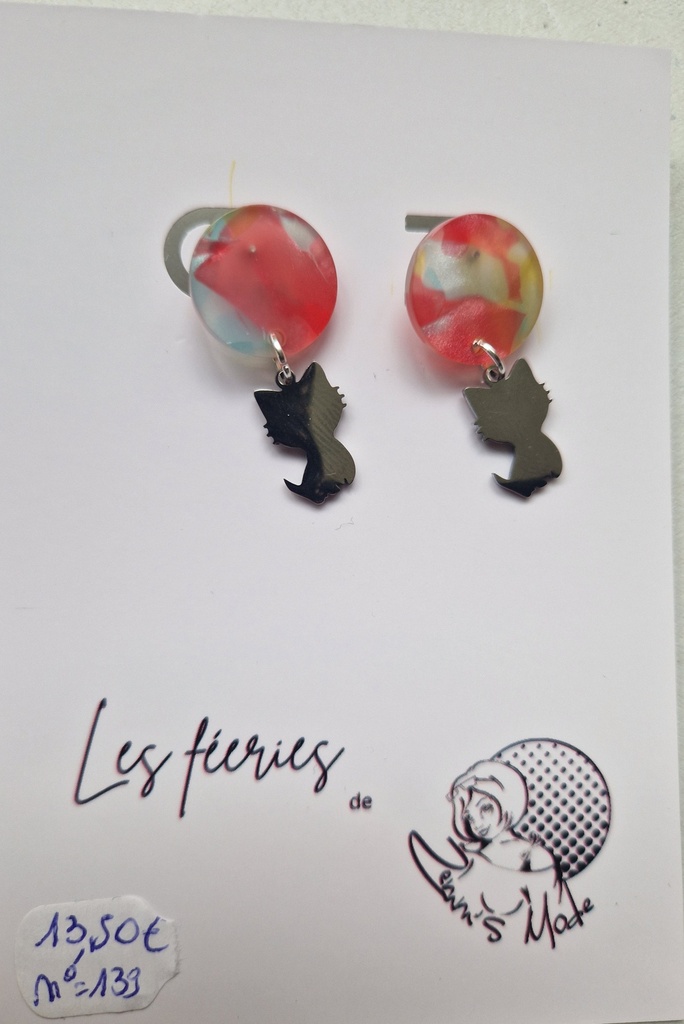 Clous d'oreilles argentés ronds marbrés rouge/bleu et chats