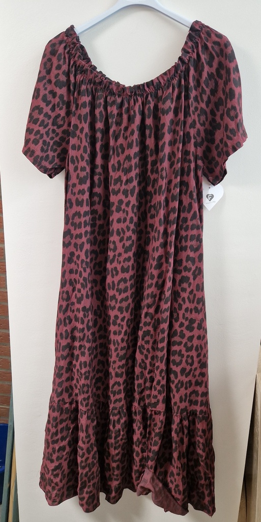 Robe léopard pourpre