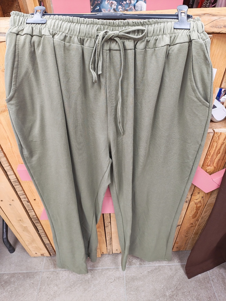 Pantalon jambes droite et larges avec poches kaki