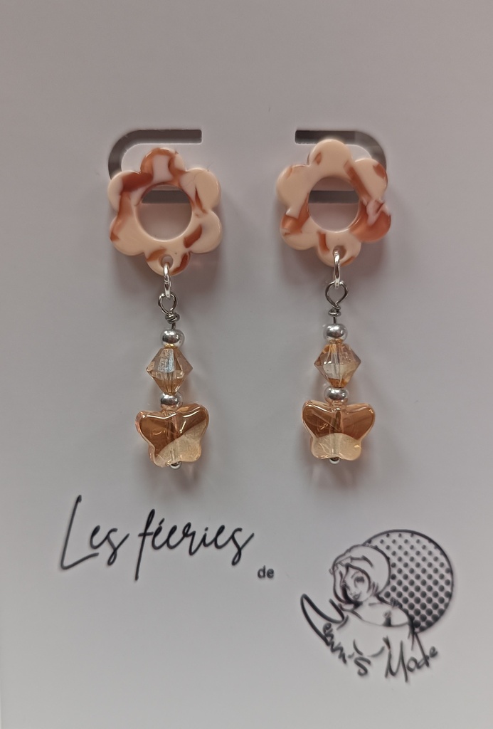 Clous d'oreilles argentés fleurs marbrées rosées papillons et toupie Light Rose caramel