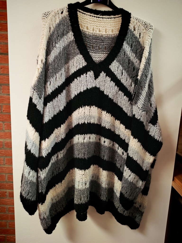 Pull col V ligné "Lucia" noir/gris