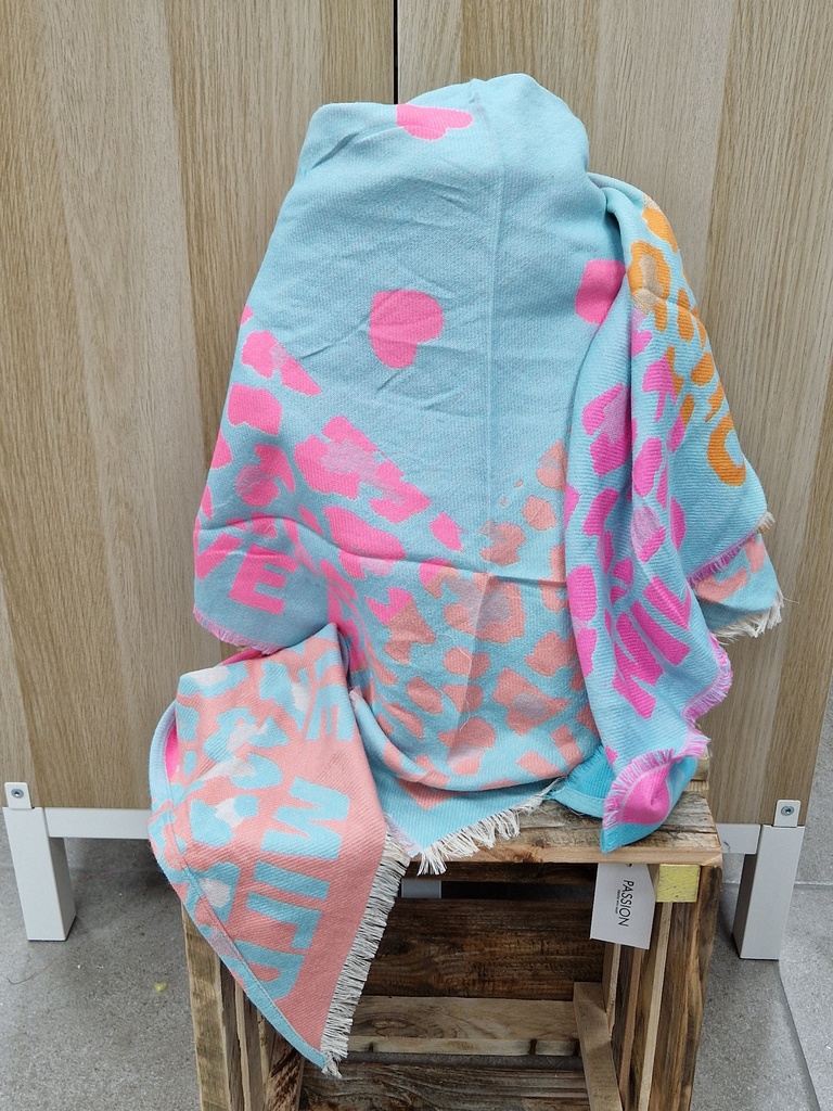 Echarpe triangle Cœur Bleue ciel