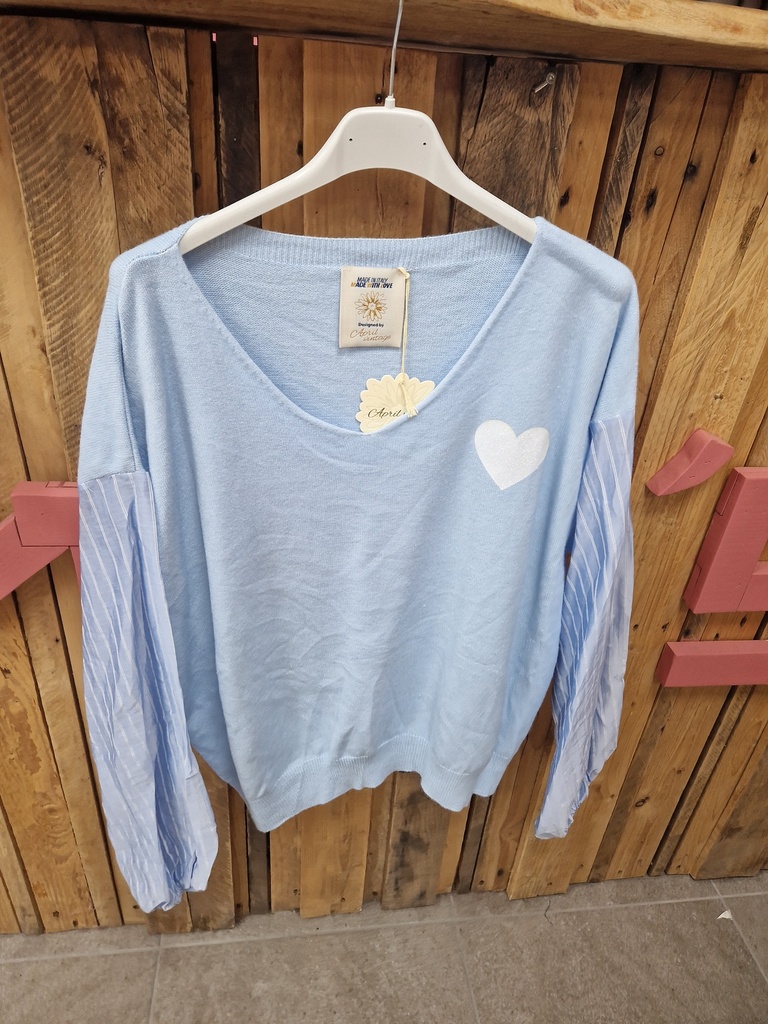 Pull coeur manches voile bleu ciel