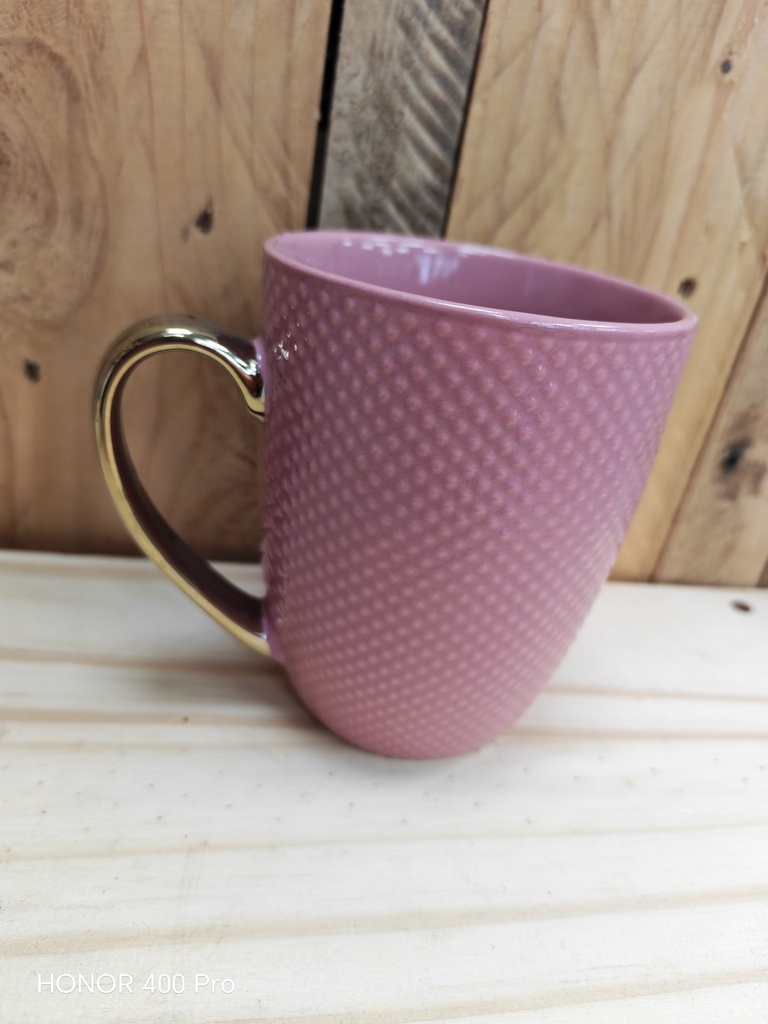 Tasse en porcelaine rose pointillé hanse dorée