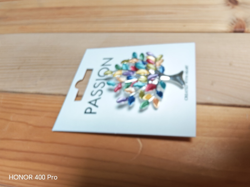 Broche aimantée arbre de vie multicolore