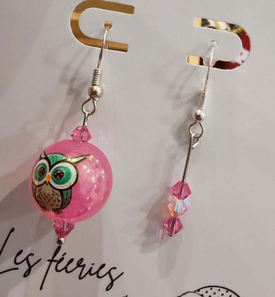 Boucles d'oreilles argentées asymétriques Hibou Fuchsia Toupies Indian Rose & Light Peach