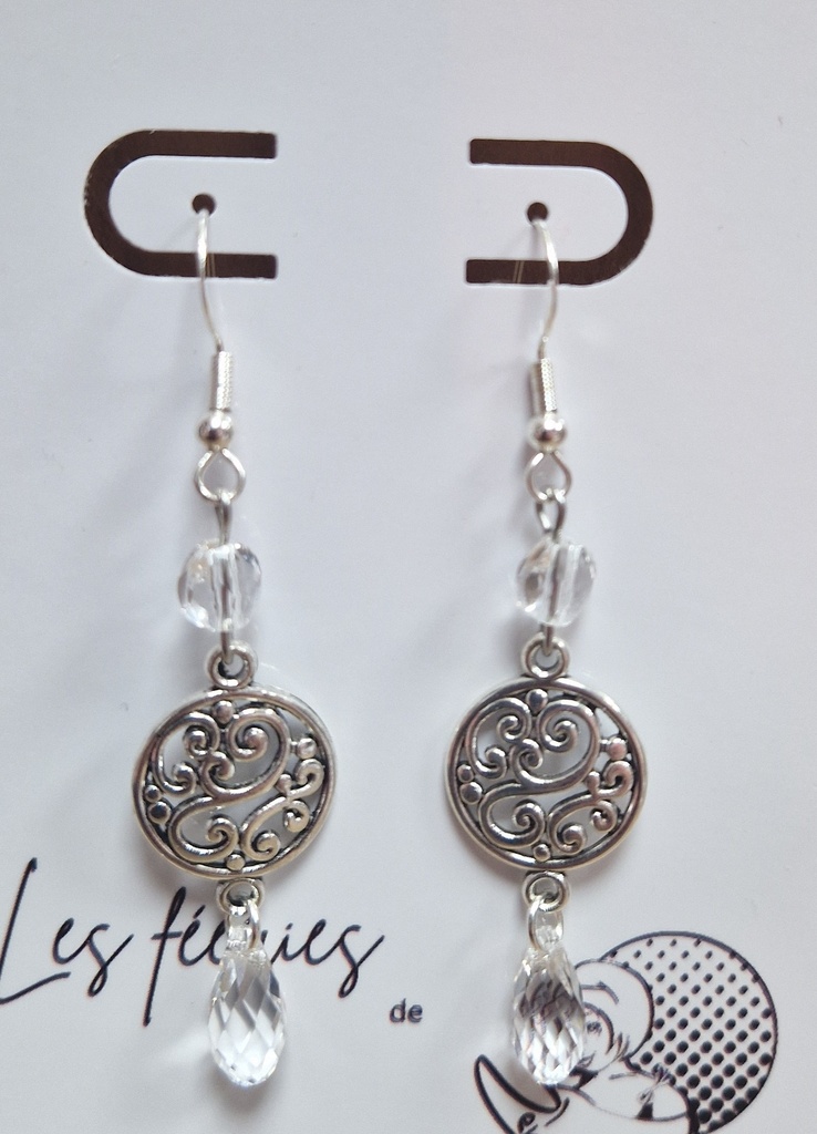Boucles d'oreilles argentées médaillons spirales et perles Crystal