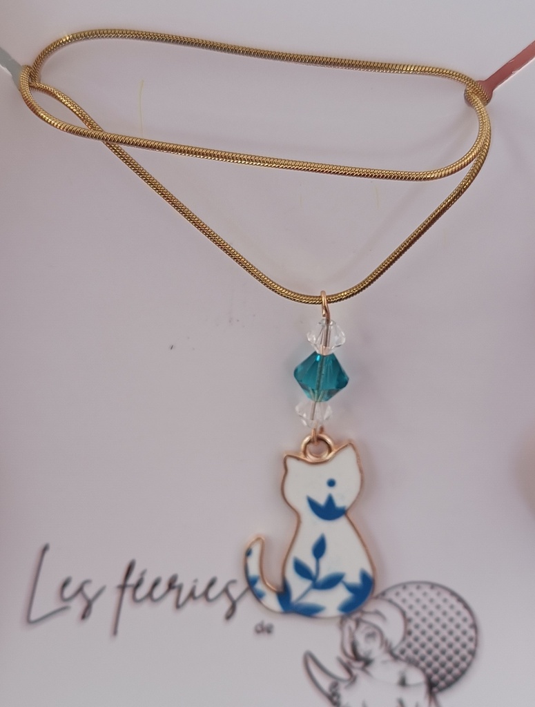 Collier doré chat blanc et bleu toupies Demin blue & Crystal