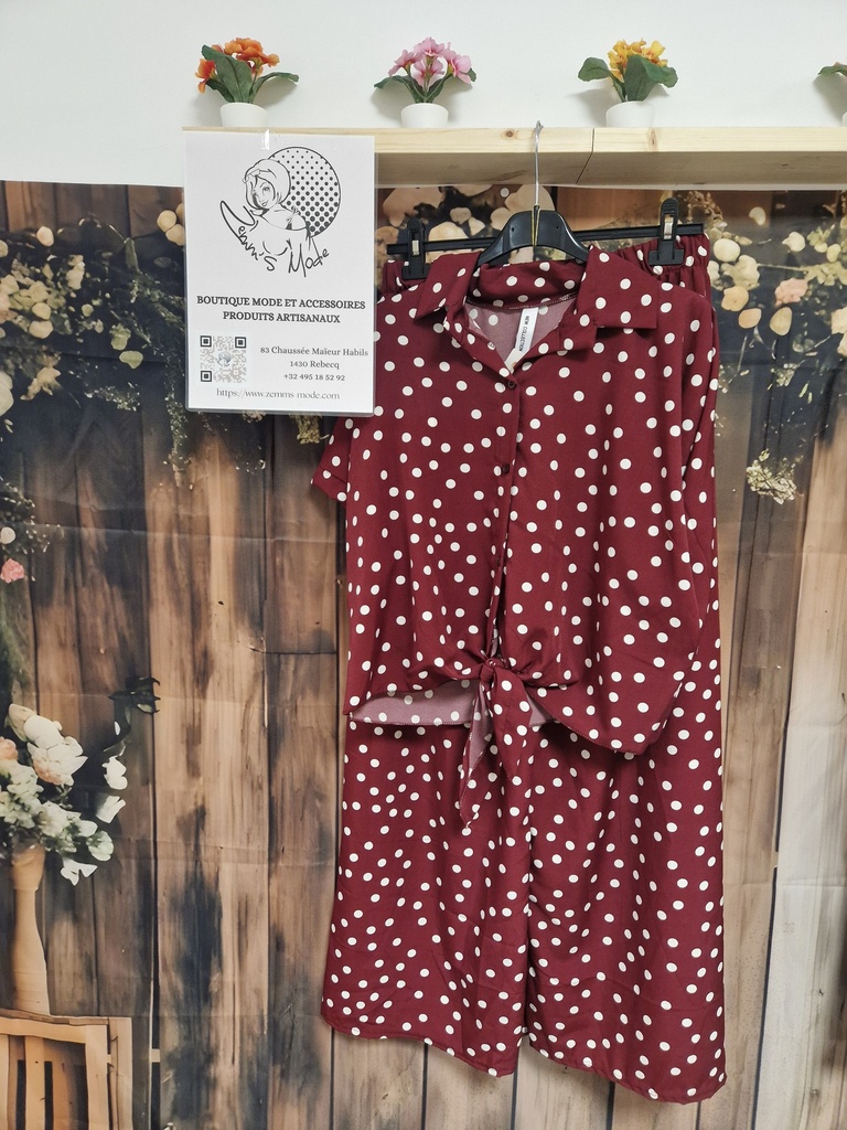 Ensemble bordeaux à pois blanc