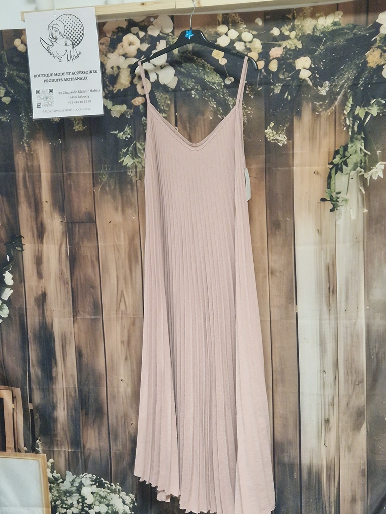 Robe unie plissée vieux rose