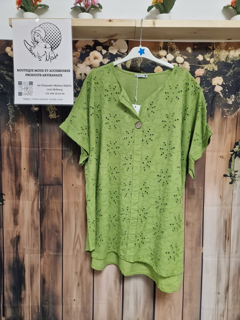 Blouse "Mirlande" broderie anglaise vert anis (TU 46 à 54)