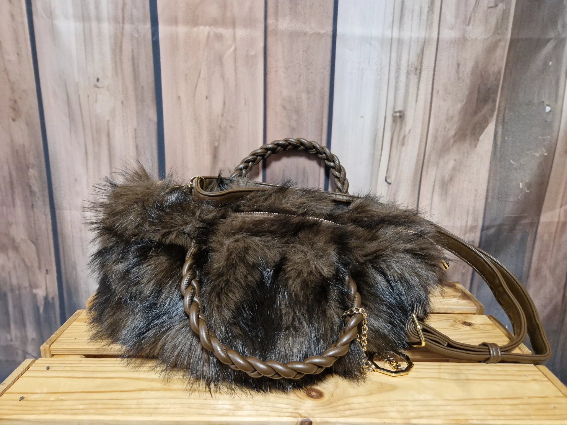 Sac Merida fourure Taupe effet noir
