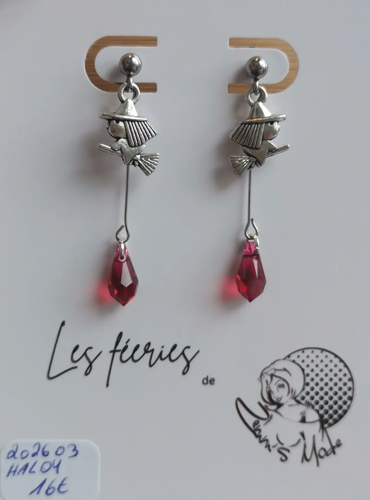 Boucles d'oreilles argentées sorcières balais gouttes Scarlet