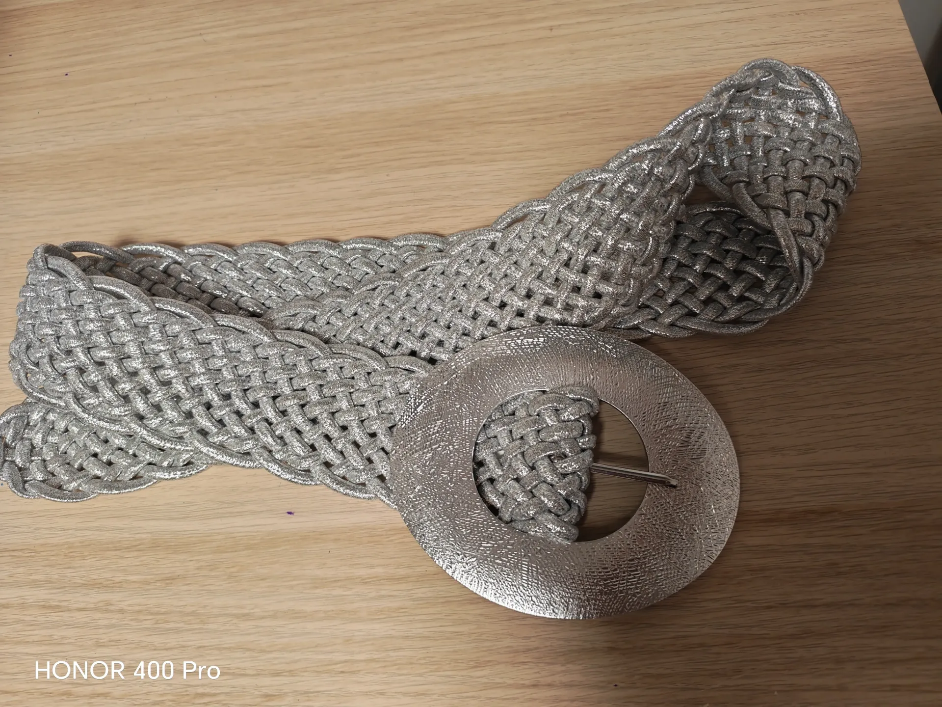 ceinture élastique argentée tressée