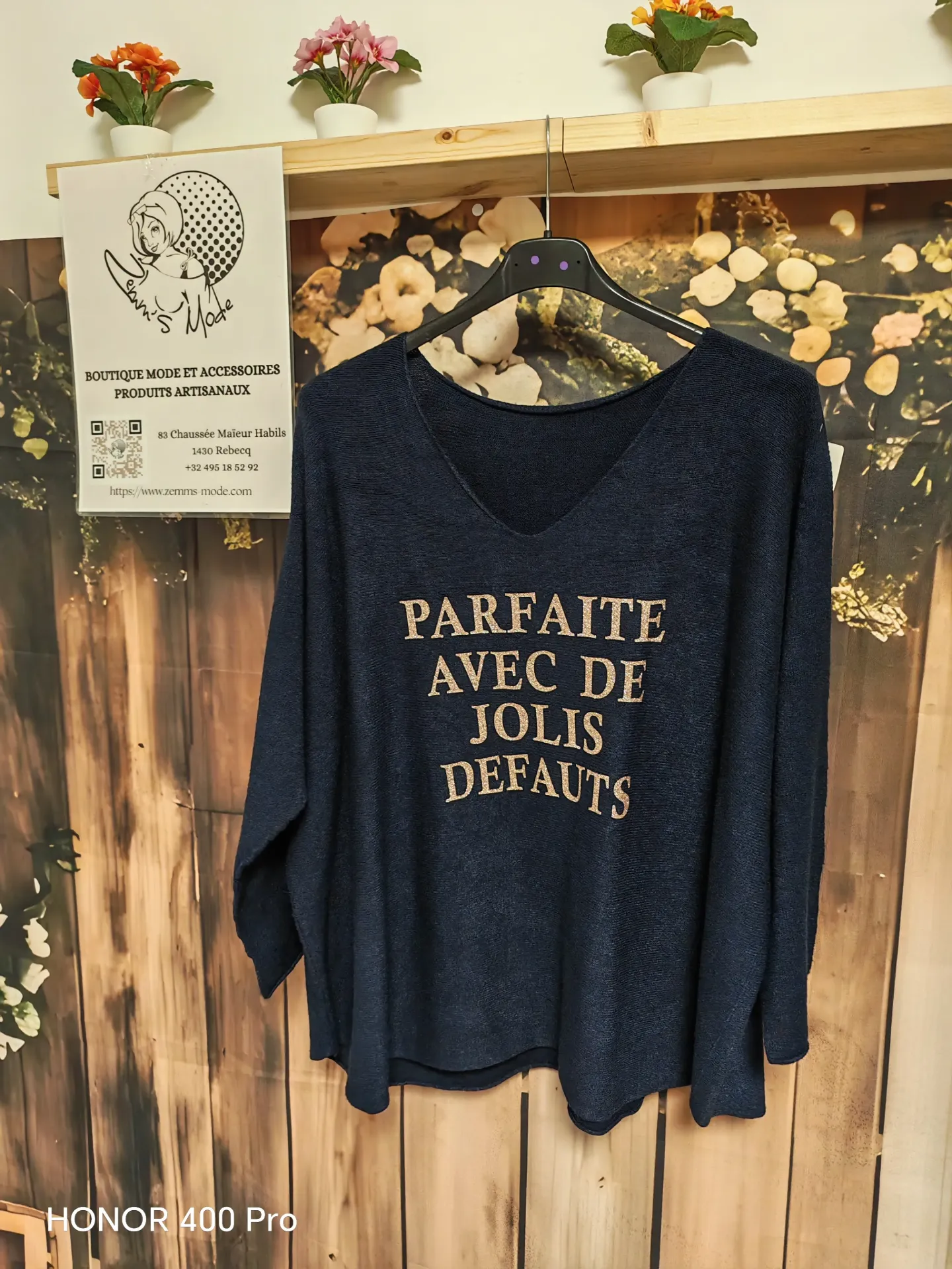 Pull col V "Parfaite avec de jolis défauts" sans couture Marine
