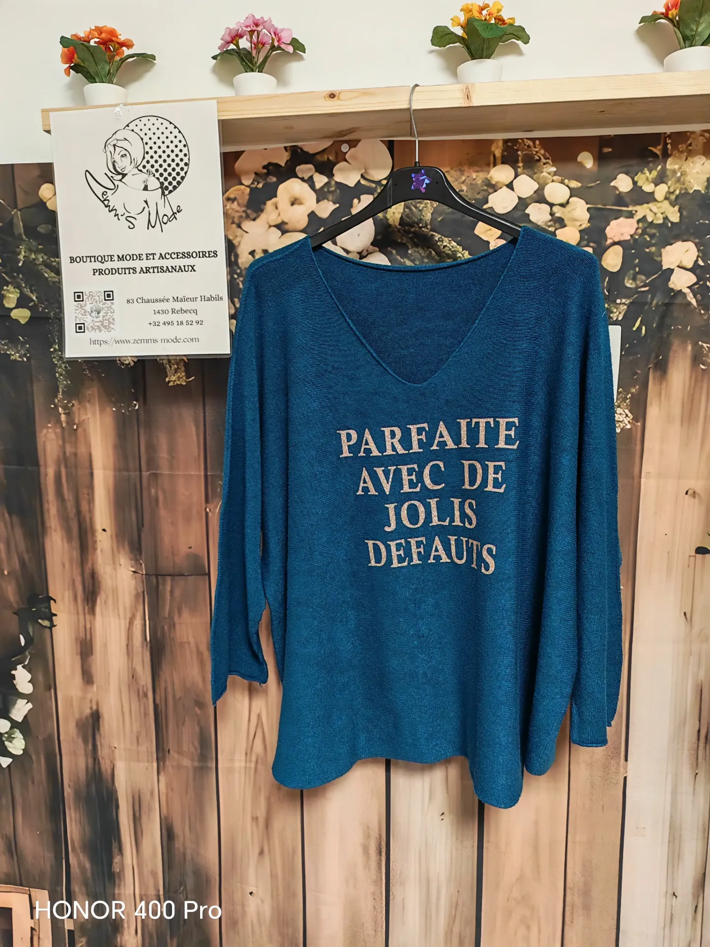 Pull col V "Parfaite avec de jolis défauts" sans couture bleu canard