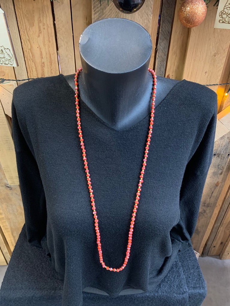 long collier perles tons rouges/dorés