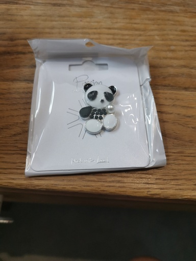 Broche aimantée panda avec perle