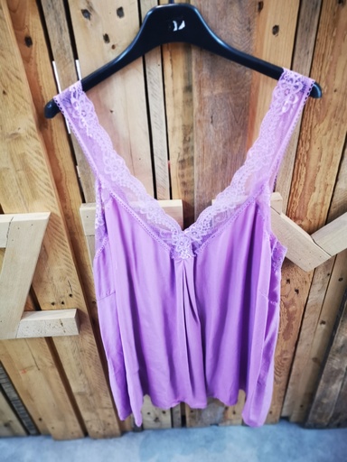 Top uni dentelle "Tiana" lilas