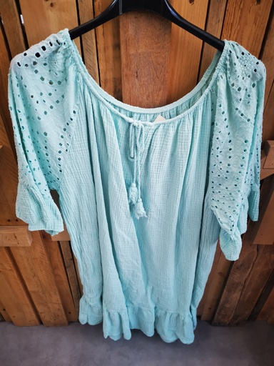 Robe en gaz de coton et broderie anglaise vert eau