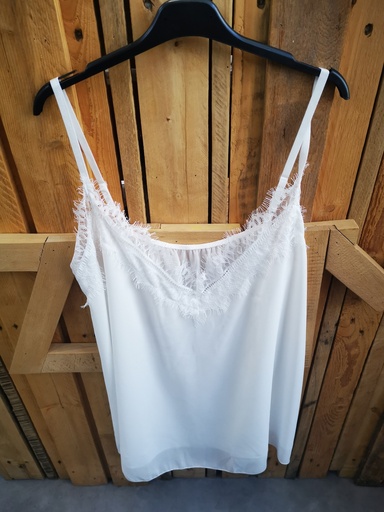 Top fines bretelles ajustables blanc
