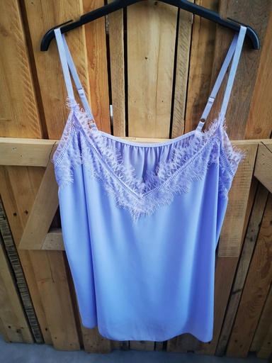 Top fines bretelles ajustables lilas