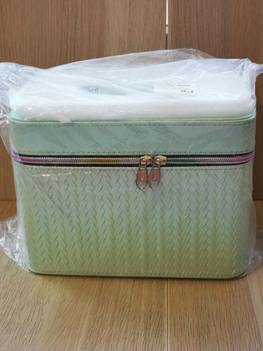 Trio Beauty Case effet matelassé, tressé vert pâle