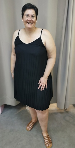 Robe plissée "Sylvia" fines bretelles noire