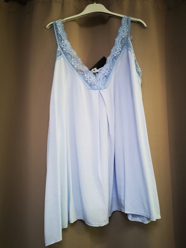 Top uni dentelle "Tiana" bleu ciel