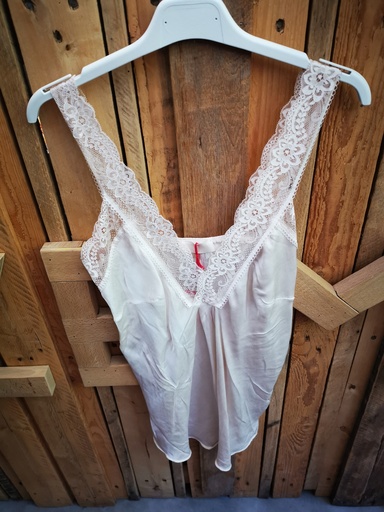 Top dentelle beige PT