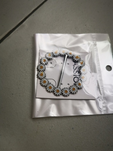 Accessoire pour t-shirt ou foulard marguerite argenté