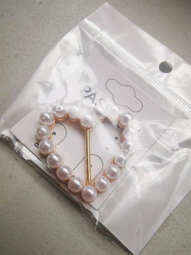 Accessoire pour t-shirt ou foulard cœur doré avec perle