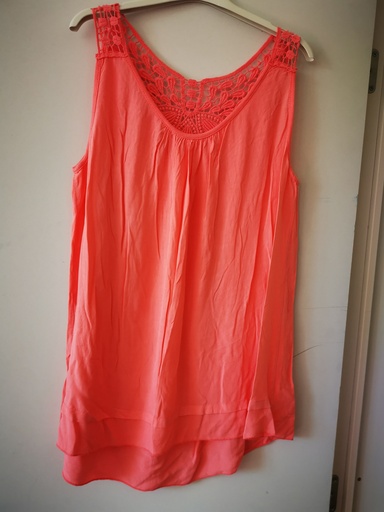 Top crochet corail