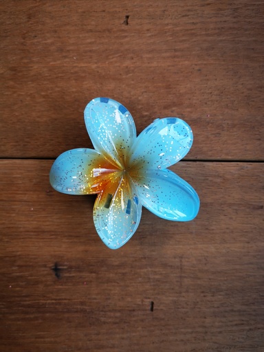 Grande pince "fleur de tiaré" pailletées et argentées bleu