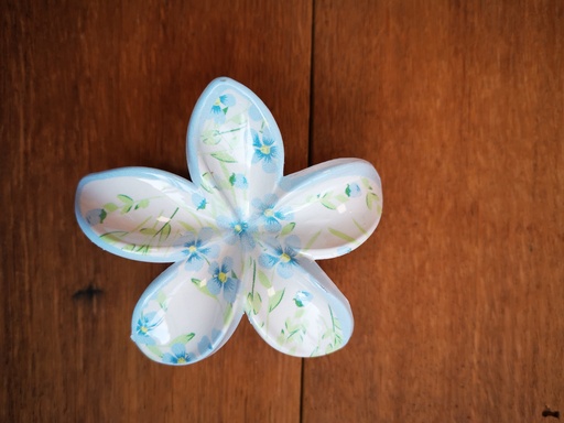Grande pince "fleurie" bleu ciel et vert 