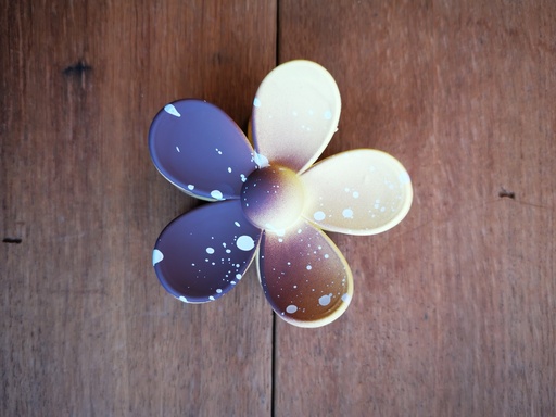 Grande pince "marguerite" tachetée brun/jaune