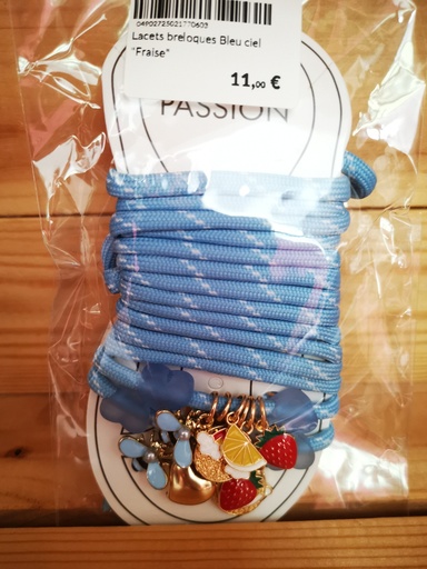 Lacets breloques Bleu ciel "Fraise"
