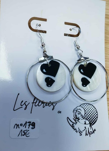 B.O. rond argenté avec nacre double cœur (Fééries)