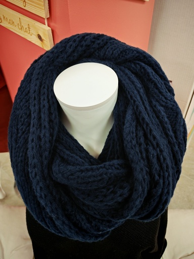 tour de cou épais bleu marine