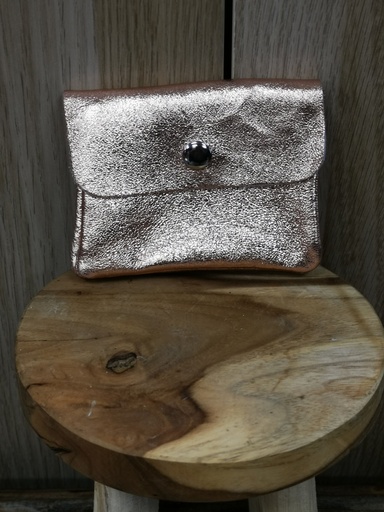 Petite pochette brillante dorée