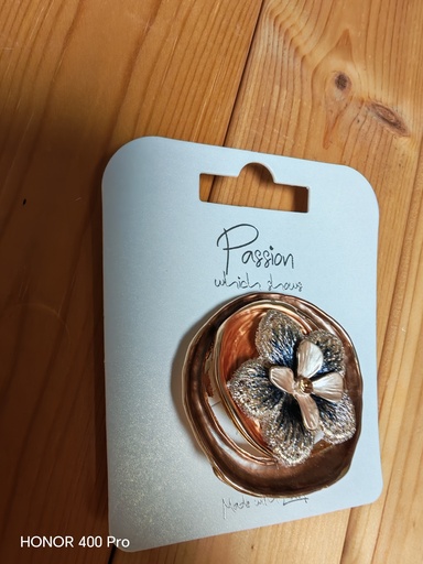 Broche aimantée rond fleur bruns