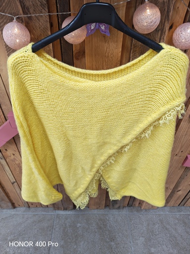 Pull cache cœur dentelle jaune