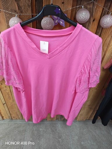 T-shirt Liana manches dentelle fuchsia