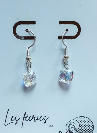 Boucles d'oreilles argentées perles carrées 8mm PureCrystal AB