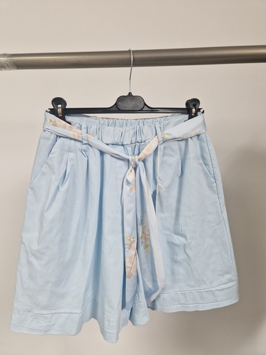 Short unis bleu ciel